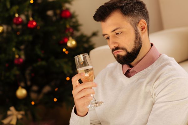 How to Tell if Your Holiday Drinking is Becoming a Problem