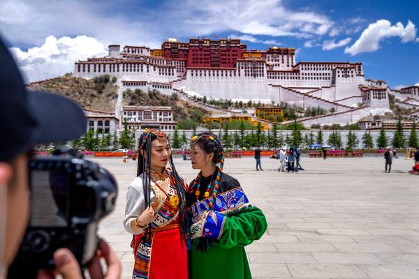 Tourism Boom Pressures Tibet's Historic Sites