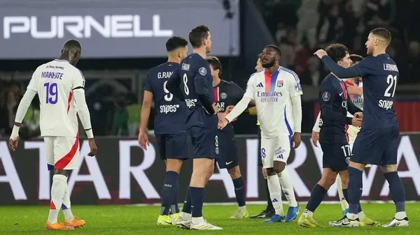 Referee Briefly Stops French League Match Between PSG and Lyon after Homophobic Chants 